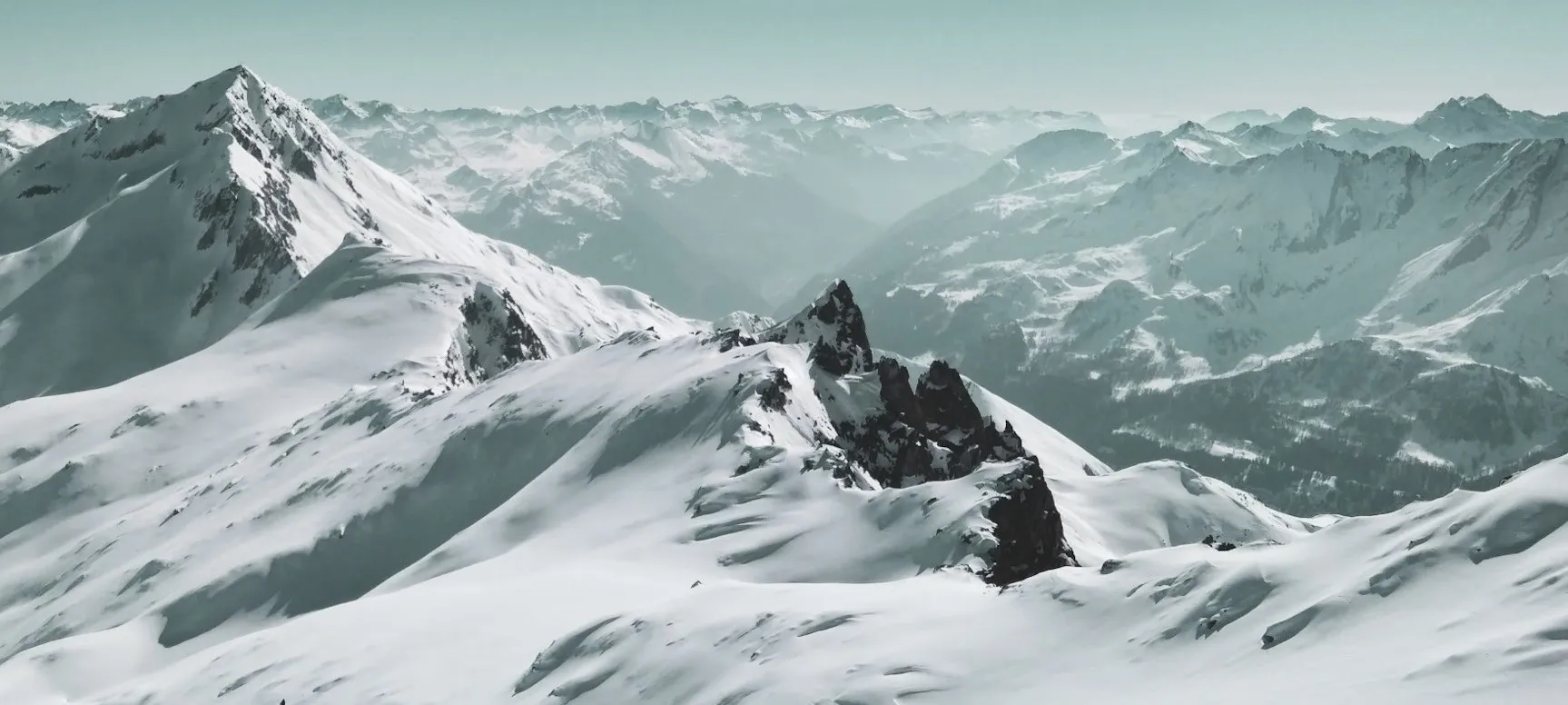 Alpine Berglandschaft im Winter